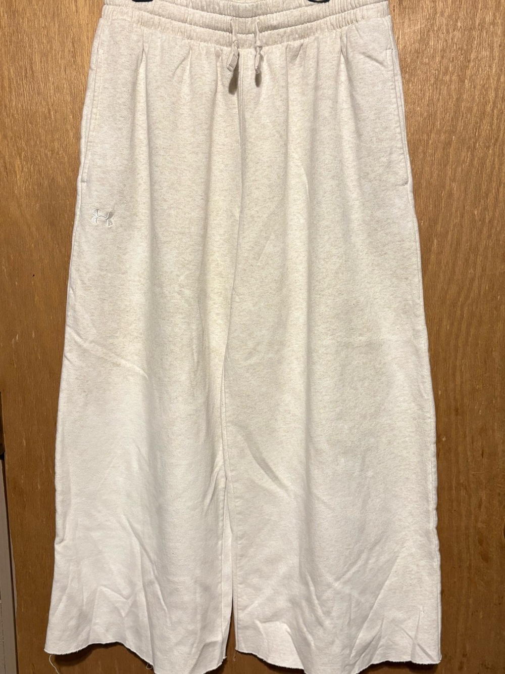Under Armor Women’s Cream Wide-Leg Fleece Pant with Drawstring Waist SZ M